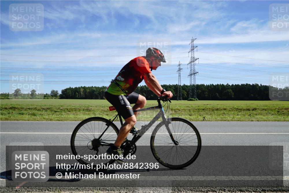 07.09.2025 - 19. Norderstedt Triathlon Michael Burmester http://msf.ph/oto/8842396 07.09.2025 12:30:22 Radfahren 293, 742, 1242, 1307, 1337, 1391 meine-sportfotos.de