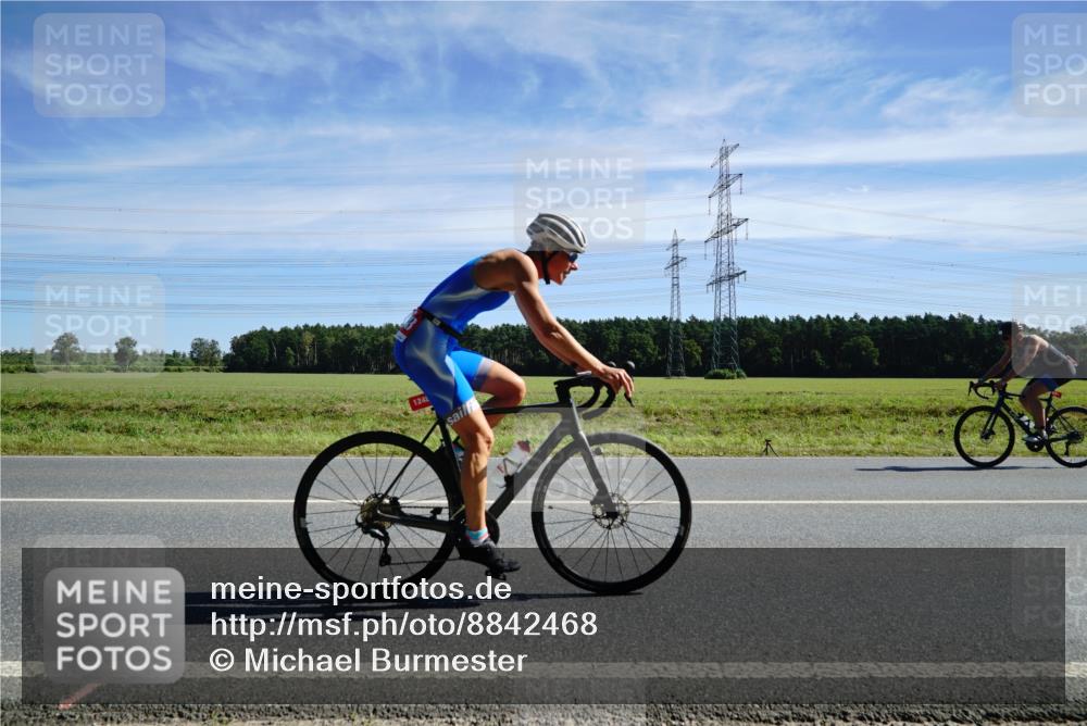 07.09.2025 - 19. Norderstedt Triathlon Michael Burmester http://msf.ph/oto/8842468 07.09.2025 12:30:43 Radfahren 248, 1221, 1248 meine-sportfotos.de