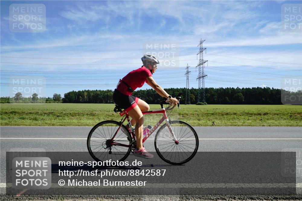 07.09.2025 - 19. Norderstedt Triathlon Michael Burmester http://msf.ph/oto/8842587 07.09.2025 12:31:58 Radfahren 302, 1321, 1322, 1339 meine-sportfotos.de