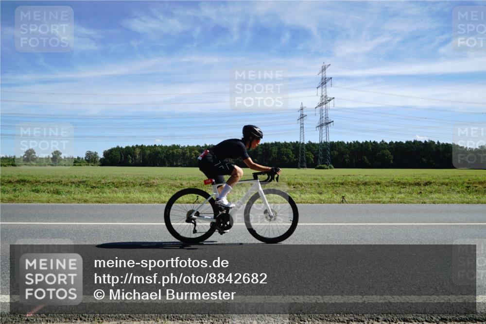 07.09.2025 - 19. Norderstedt Triathlon Michael Burmester http://msf.ph/oto/8842682 07.09.2025 12:33:07 Radfahren 182, 718, 853, 1276, 1342 meine-sportfotos.de