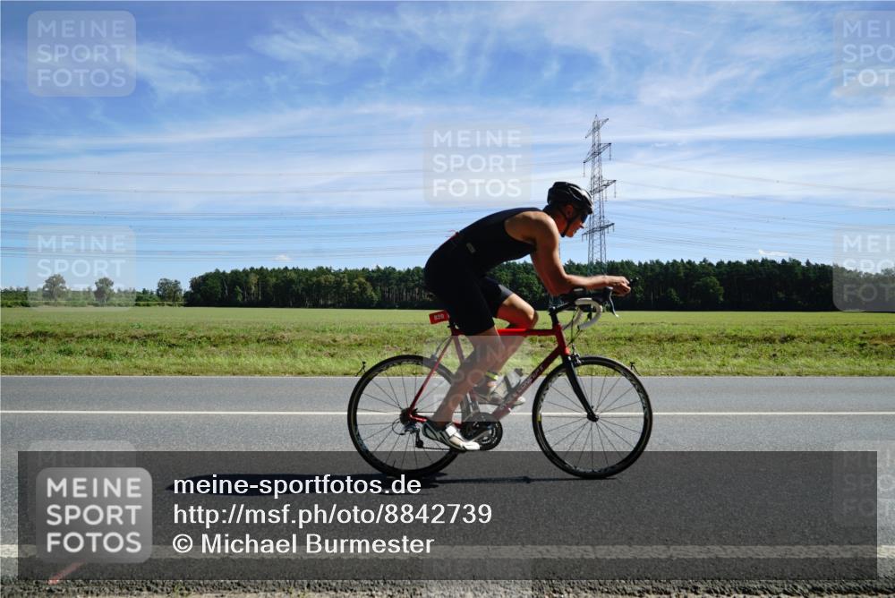 07.09.2025 - 19. Norderstedt Triathlon Michael Burmester http://msf.ph/oto/8842739 07.09.2025 12:33:47 Radfahren 236, 308, 767, 783, 820 meine-sportfotos.de