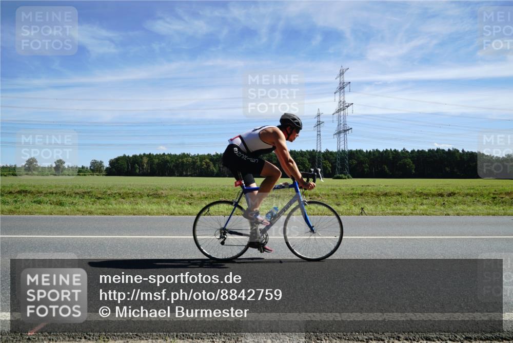 07.09.2025 - 19. Norderstedt Triathlon Michael Burmester http://msf.ph/oto/8842759 07.09.2025 12:33:49 Radfahren 188, 236, 243, 308, 767, 783, 820 meine-sportfotos.de