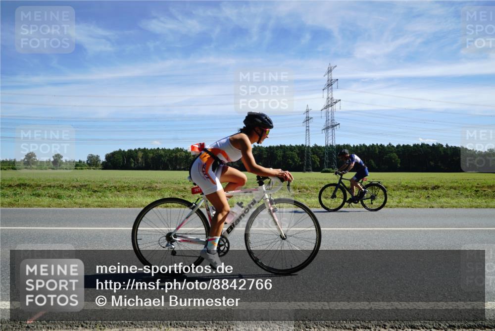 07.09.2025 - 19. Norderstedt Triathlon Michael Burmester http://msf.ph/oto/8842766 07.09.2025 12:33:50 Radfahren 188, 236, 243, 308, 767, 783, 820, 1362 meine-sportfotos.de