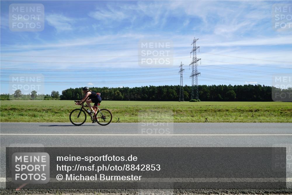 07.09.2025 - 19. Norderstedt Triathlon Michael Burmester http://msf.ph/oto/8842853 07.09.2025 12:34:19 Radfahren  meine-sportfotos.de
