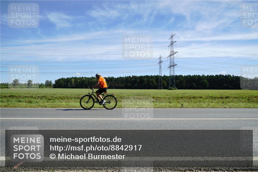 07.09.2025 - 19. Norderstedt Triathlon Michael Burmester http://msf.ph/oto/8842917 07.09.2025 12:34:59 Radfahren  meine-sportfotos.de