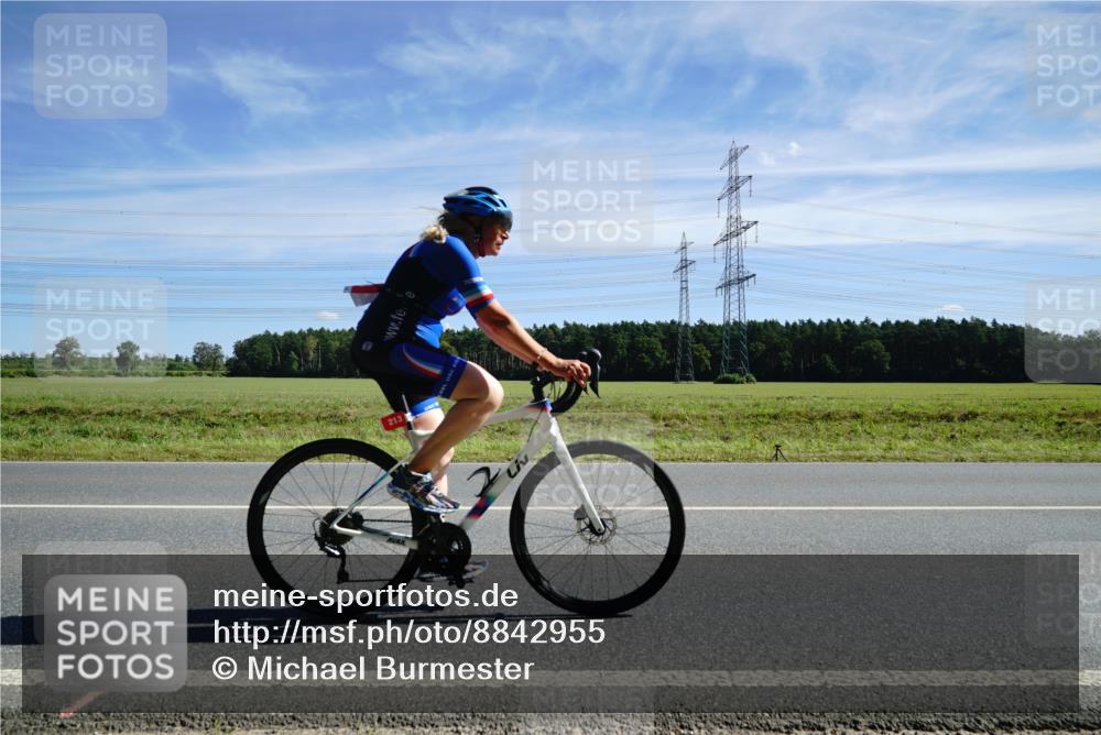 07.09.2025 - 19. Norderstedt Triathlon Michael Burmester http://msf.ph/oto/8842955 07.09.2025 12:35:14 Radfahren 213, 827, 1396 meine-sportfotos.de
