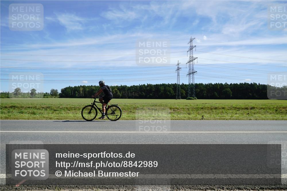 07.09.2025 - 19. Norderstedt Triathlon Michael Burmester http://msf.ph/oto/8842989 07.09.2025 12:35:23 Radfahren 717, 1277 meine-sportfotos.de