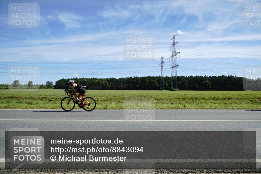 07.09.2025 - 19. Norderstedt Triathlon Michael Burmester http://msf.ph/oto/8843094 07.09.2025 12:35:54 Radfahren 283, 288, 786 meine-sportfotos.de