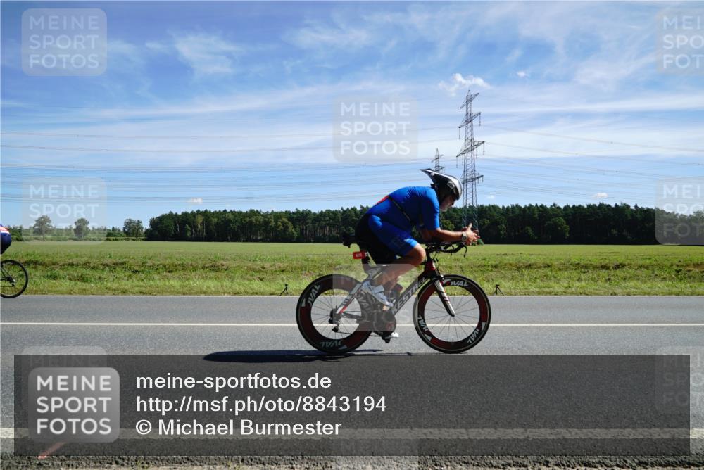 07.09.2025 - 19. Norderstedt Triathlon Michael Burmester http://msf.ph/oto/8843194 07.09.2025 12:36:32 Radfahren 169, 798, 825, 1338 meine-sportfotos.de
