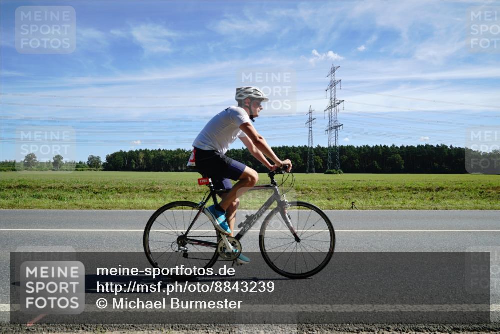 07.09.2025 - 19. Norderstedt Triathlon Michael Burmester http://msf.ph/oto/8843239 07.09.2025 12:36:53 Radfahren 757, 1398 meine-sportfotos.de