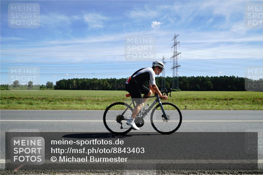 07.09.2025 - 19. Norderstedt Triathlon Michael Burmester http://msf.ph/oto/8843403 07.09.2025 12:38:11 Radfahren 781, 1290 meine-sportfotos.de