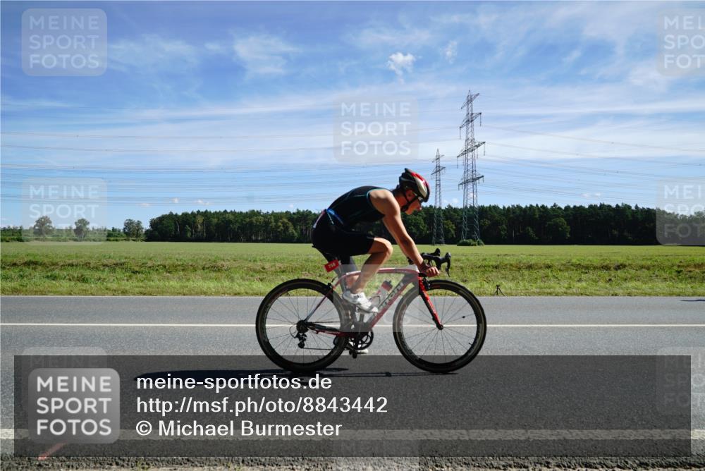 07.09.2025 - 19. Norderstedt Triathlon Michael Burmester http://msf.ph/oto/8843442 07.09.2025 12:38:31 Radfahren 759, 1262 meine-sportfotos.de