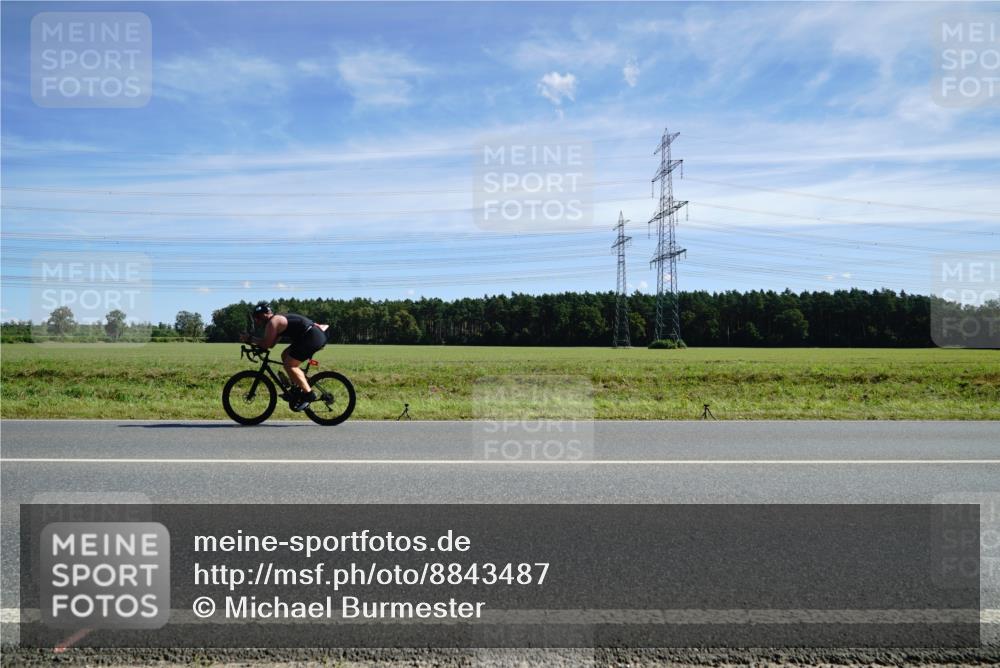07.09.2025 - 19. Norderstedt Triathlon Michael Burmester http://msf.ph/oto/8843487 07.09.2025 12:38:40 Radfahren 224, 309, 766, 808 meine-sportfotos.de