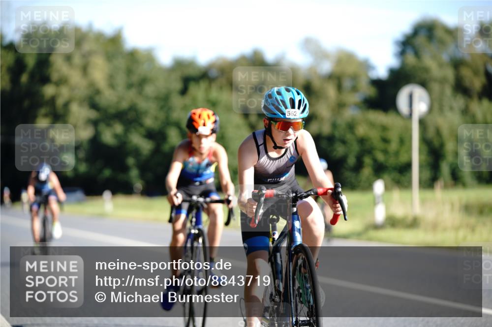 07.09.2025 - 19. Norderstedt Triathlon Michael Burmester http://msf.ph/oto/8843719 07.09.2025 09:38:52 Radfahren 562, 591, 609 meine-sportfotos.de