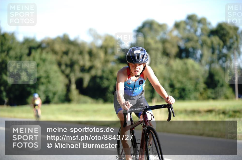 07.09.2025 - 19. Norderstedt Triathlon Michael Burmester http://msf.ph/oto/8843727 07.09.2025 09:38:54 Radfahren 562, 591, 609 meine-sportfotos.de