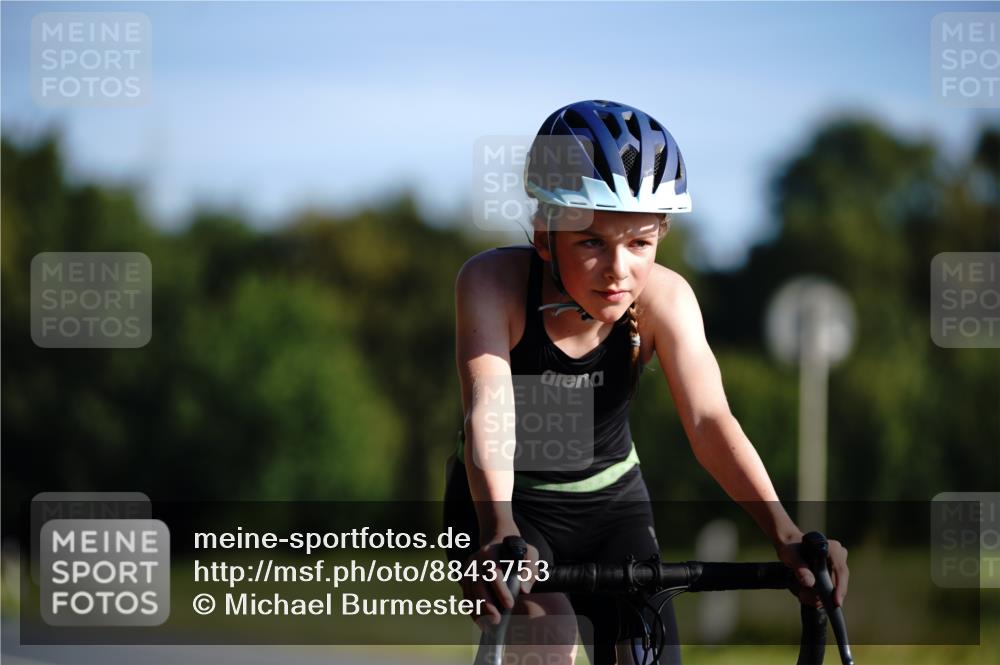 07.09.2025 - 19. Norderstedt Triathlon Michael Burmester http://msf.ph/oto/8843753 07.09.2025 09:39:12 Radfahren 568, 572, 586, 613 meine-sportfotos.de