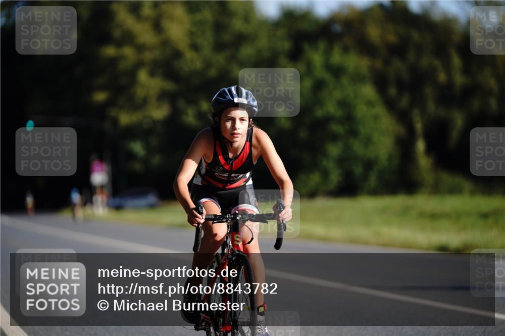 07.09.2025 - 19. Norderstedt Triathlon Michael Burmester http://msf.ph/oto/8843782 07.09.2025 09:39:18 Radfahren 563, 587 meine-sportfotos.de