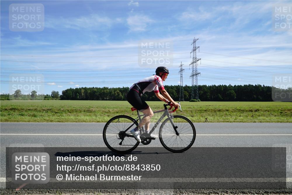 07.09.2025 - 19. Norderstedt Triathlon Michael Burmester http://msf.ph/oto/8843850 07.09.2025 12:41:02 Radfahren 197, 1263 meine-sportfotos.de