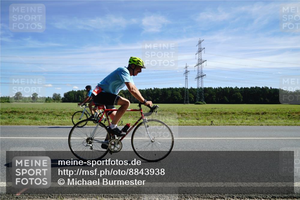 07.09.2025 - 19. Norderstedt Triathlon Michael Burmester http://msf.ph/oto/8843938 07.09.2025 12:41:58 Radfahren 150, 762 meine-sportfotos.de