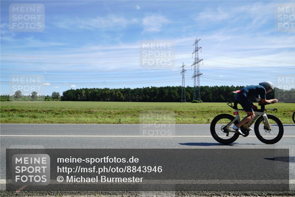07.09.2025 - 19. Norderstedt Triathlon Michael Burmester http://msf.ph/oto/8843946 07.09.2025 12:42:13 Radfahren 262, 788 meine-sportfotos.de