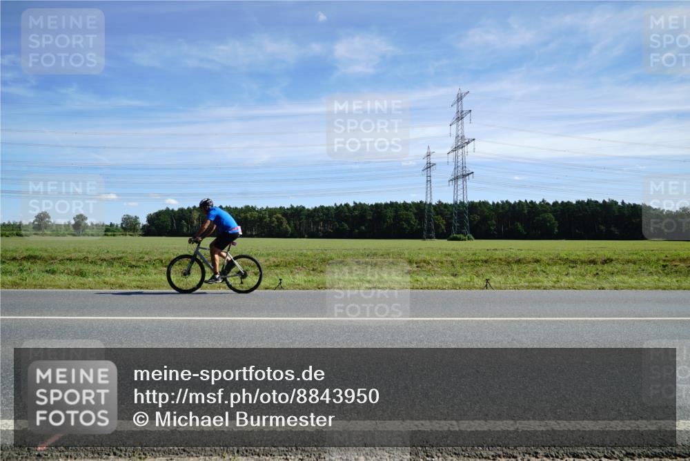 07.09.2025 - 19. Norderstedt Triathlon Michael Burmester http://msf.ph/oto/8843950 07.09.2025 12:42:14 Radfahren 171, 262, 788 meine-sportfotos.de