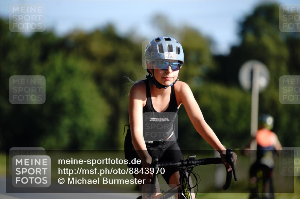 07.09.2025 - 19. Norderstedt Triathlon Michael Burmester http://msf.ph/oto/8843970 07.09.2025 09:41:13 Radfahren 565, 584, 599, 616 meine-sportfotos.de
