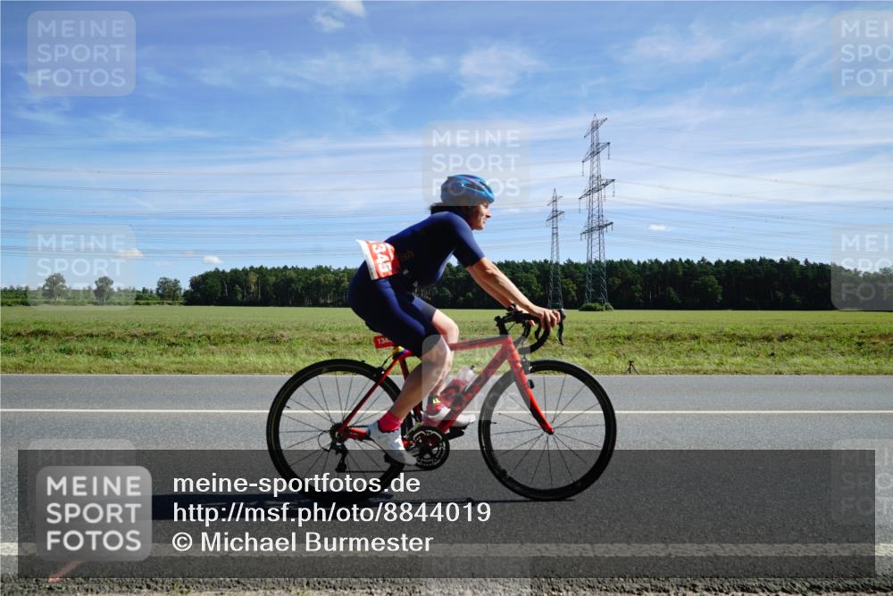 07.09.2025 - 19. Norderstedt Triathlon Michael Burmester http://msf.ph/oto/8844019 07.09.2025 12:43:00 Radfahren 177, 1345 meine-sportfotos.de