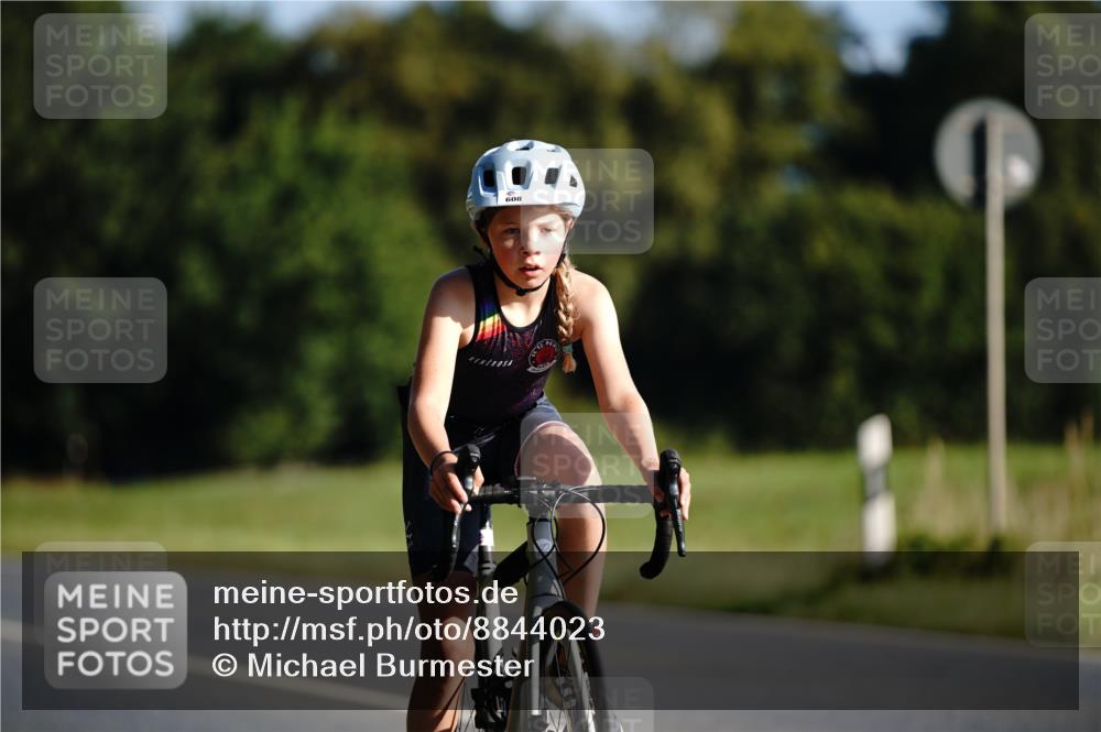 07.09.2025 - 19. Norderstedt Triathlon Michael Burmester http://msf.ph/oto/8844023 07.09.2025 09:41:47 Radfahren 608, 621 meine-sportfotos.de