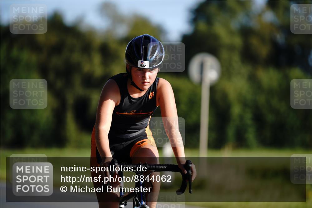 07.09.2025 - 19. Norderstedt Triathlon Michael Burmester http://msf.ph/oto/8844062 07.09.2025 09:42:27 Radfahren 575, 632 meine-sportfotos.de