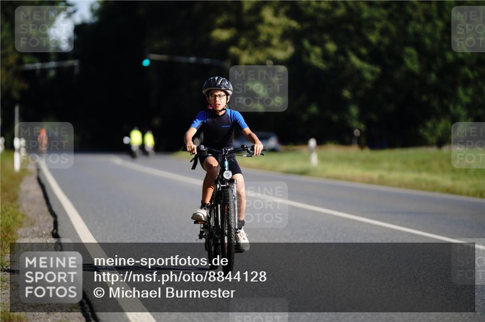 07.09.2025 - 19. Norderstedt Triathlon Michael Burmester http://msf.ph/oto/8844128 07.09.2025 09:44:15 Radfahren 564 meine-sportfotos.de