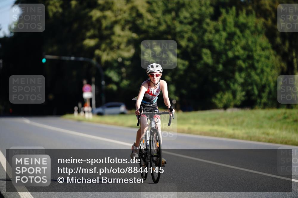 07.09.2025 - 19. Norderstedt Triathlon Michael Burmester http://msf.ph/oto/8844145 07.09.2025 09:44:56 Radfahren 628 meine-sportfotos.de