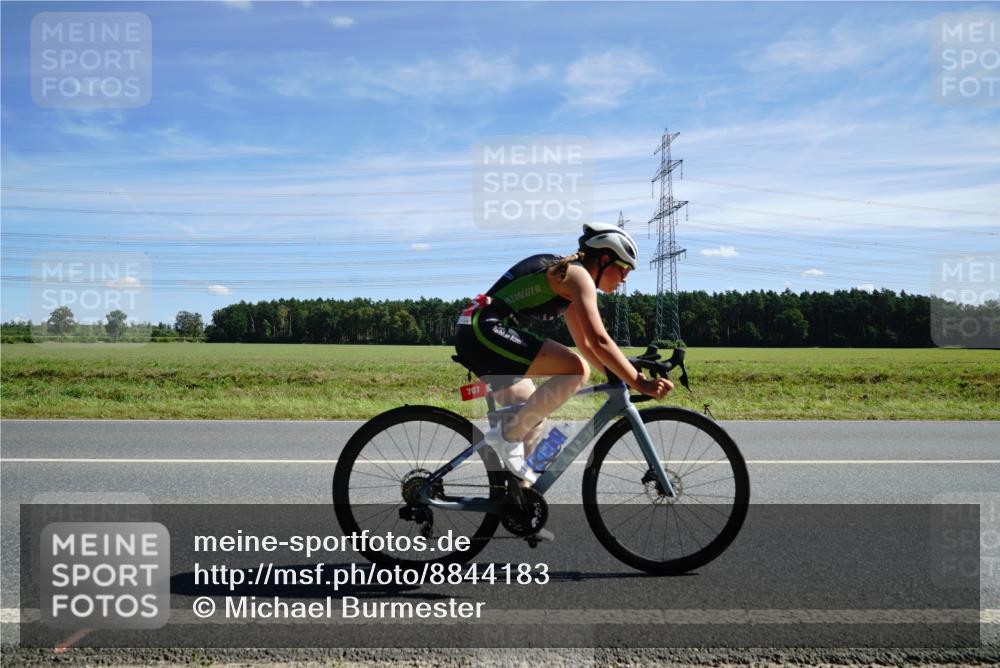 07.09.2025 - 19. Norderstedt Triathlon Michael Burmester http://msf.ph/oto/8844183 07.09.2025 12:44:17 Radfahren 707, 1342 meine-sportfotos.de