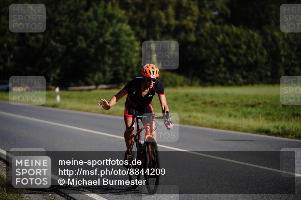 07.09.2025 - 19. Norderstedt Triathlon Michael Burmester http://msf.ph/oto/8844209 07.09.2025 10:24:49 Radfahren 1148 meine-sportfotos.de