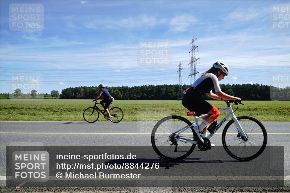 07.09.2025 - 19. Norderstedt Triathlon Michael Burmester http://msf.ph/oto/8844276 07.09.2025 12:44:49 Radfahren 209, 1221, 1360 meine-sportfotos.de