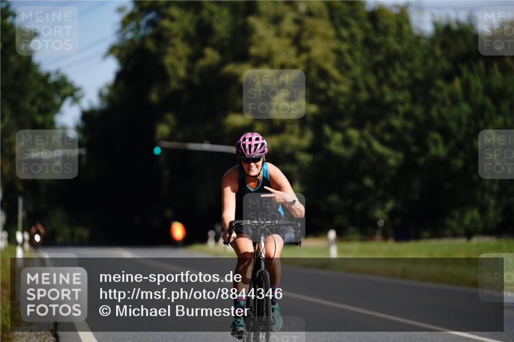 07.09.2025 - 19. Norderstedt Triathlon Michael Burmester http://msf.ph/oto/8844346 07.09.2025 10:28:56 Radfahren 1141 meine-sportfotos.de