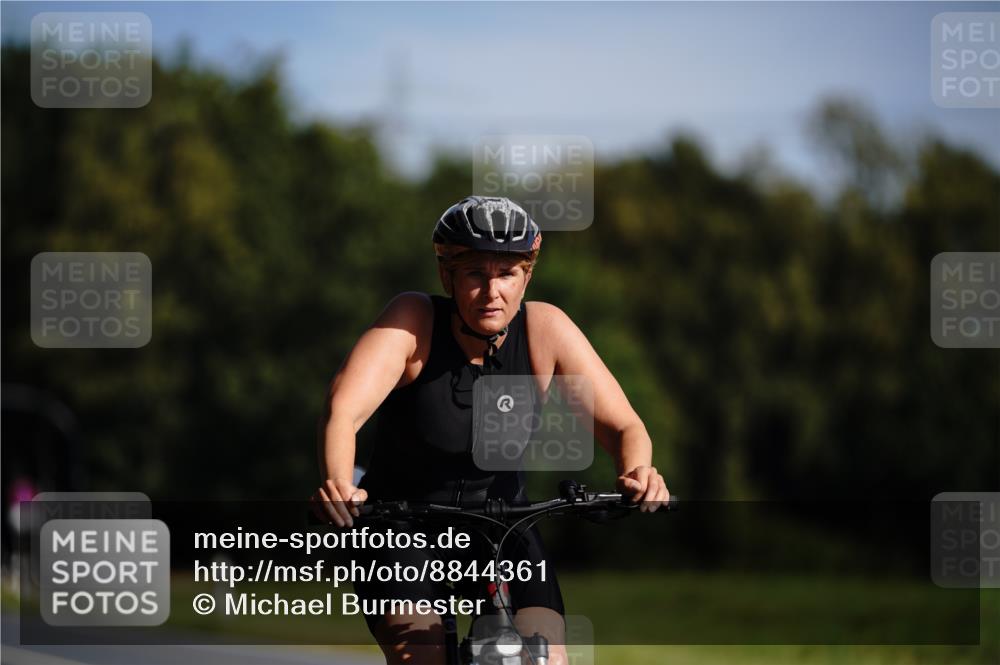 07.09.2025 - 19. Norderstedt Triathlon Michael Burmester http://msf.ph/oto/8844361 07.09.2025 10:29:19 Radfahren 1114 meine-sportfotos.de