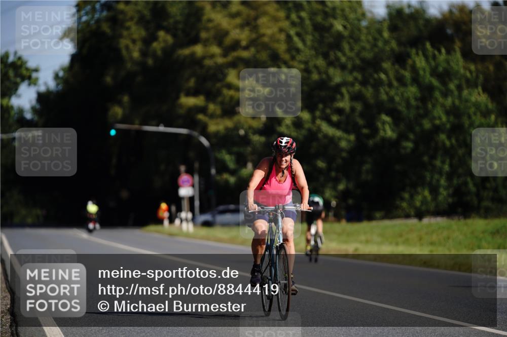 07.09.2025 - 19. Norderstedt Triathlon Michael Burmester http://msf.ph/oto/8844419 07.09.2025 10:30:56 Radfahren 1125 meine-sportfotos.de