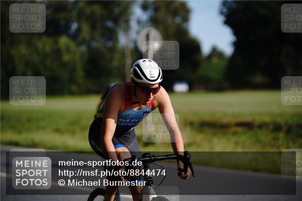 07.09.2025 - 19. Norderstedt Triathlon Michael Burmester http://msf.ph/oto/8844474 07.09.2025 10:35:47 Radfahren 654, 677 meine-sportfotos.de