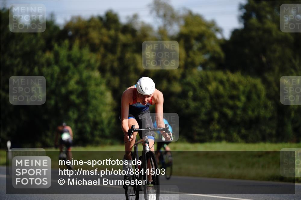 07.09.2025 - 19. Norderstedt Triathlon Michael Burmester http://msf.ph/oto/8844503 07.09.2025 10:36:33 Radfahren 649 meine-sportfotos.de