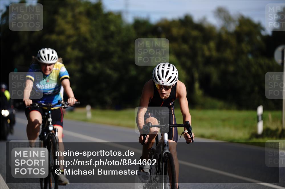 07.09.2025 - 19. Norderstedt Triathlon Michael Burmester http://msf.ph/oto/8844602 07.09.2025 10:37:52 Radfahren 68, 86, 648, 667, 1112 meine-sportfotos.de