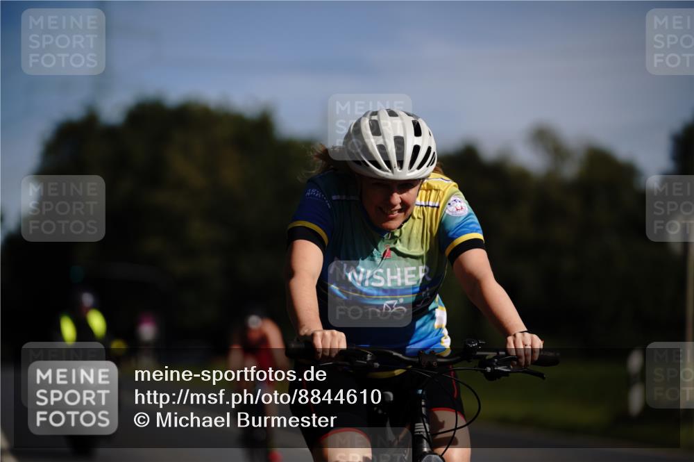 07.09.2025 - 19. Norderstedt Triathlon Michael Burmester http://msf.ph/oto/8844610 07.09.2025 10:37:53 Radfahren 68, 86, 648, 667, 1112 meine-sportfotos.de
