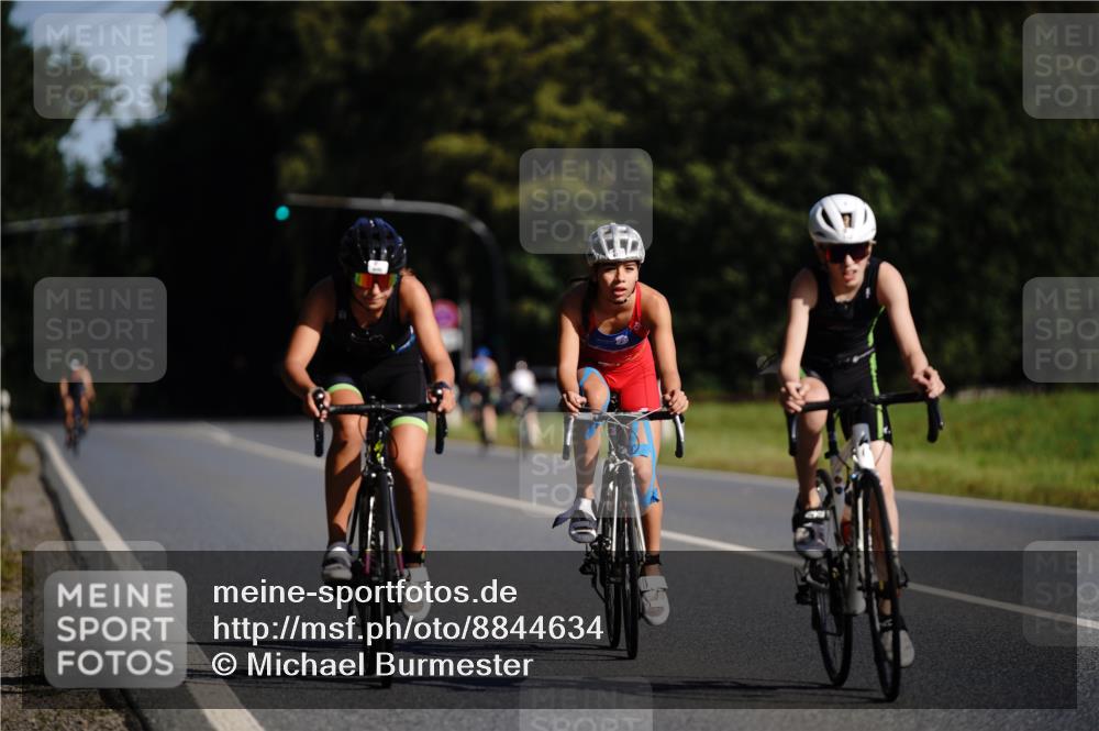 07.09.2025 - 19. Norderstedt Triathlon Michael Burmester http://msf.ph/oto/8844634 07.09.2025 10:38:22 Radfahren 112, 672, 690 meine-sportfotos.de