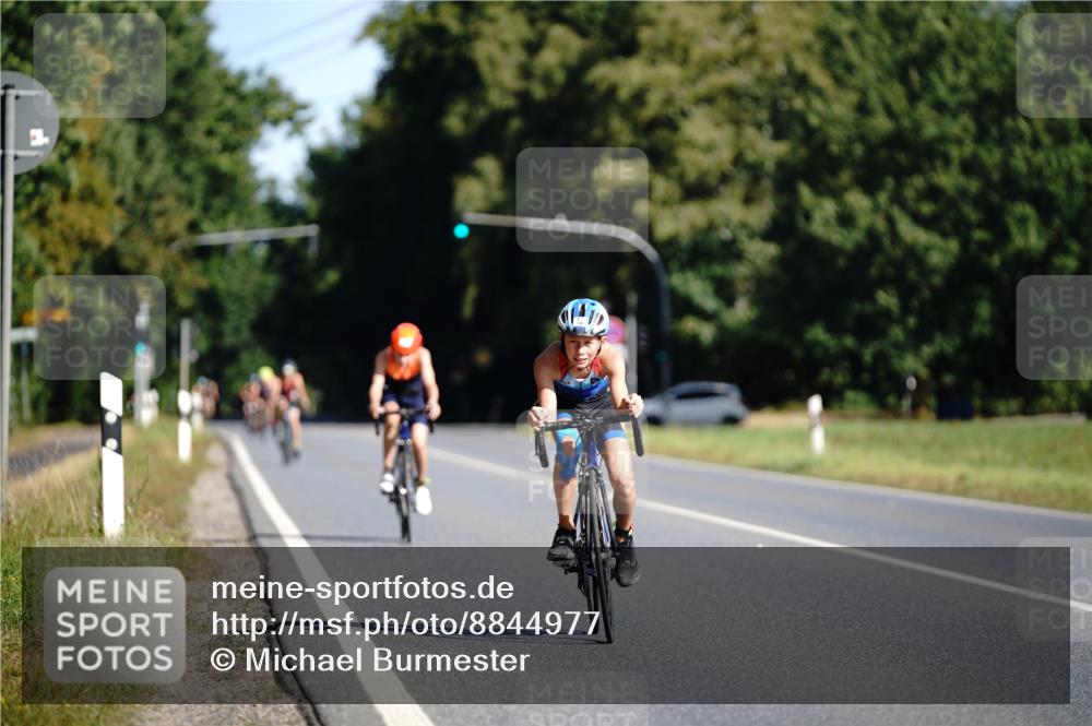07.09.2025 - 19. Norderstedt Triathlon Michael Burmester http://msf.ph/oto/8844977 07.09.2025 10:42:24 Radfahren 106 meine-sportfotos.de