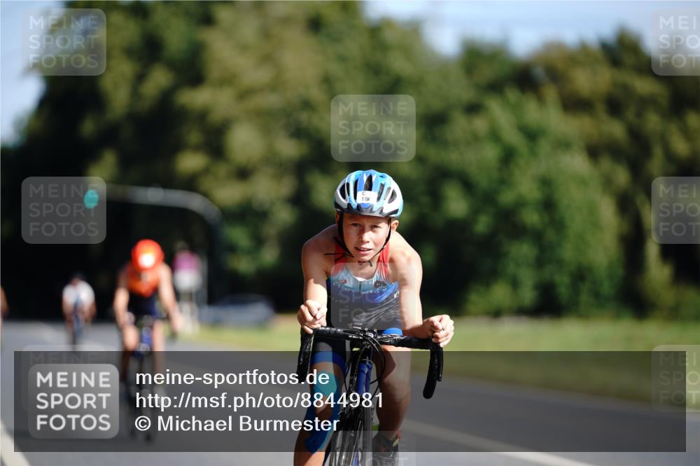 07.09.2025 - 19. Norderstedt Triathlon Michael Burmester http://msf.ph/oto/8844981 07.09.2025 10:42:25 Radfahren 73, 106 meine-sportfotos.de