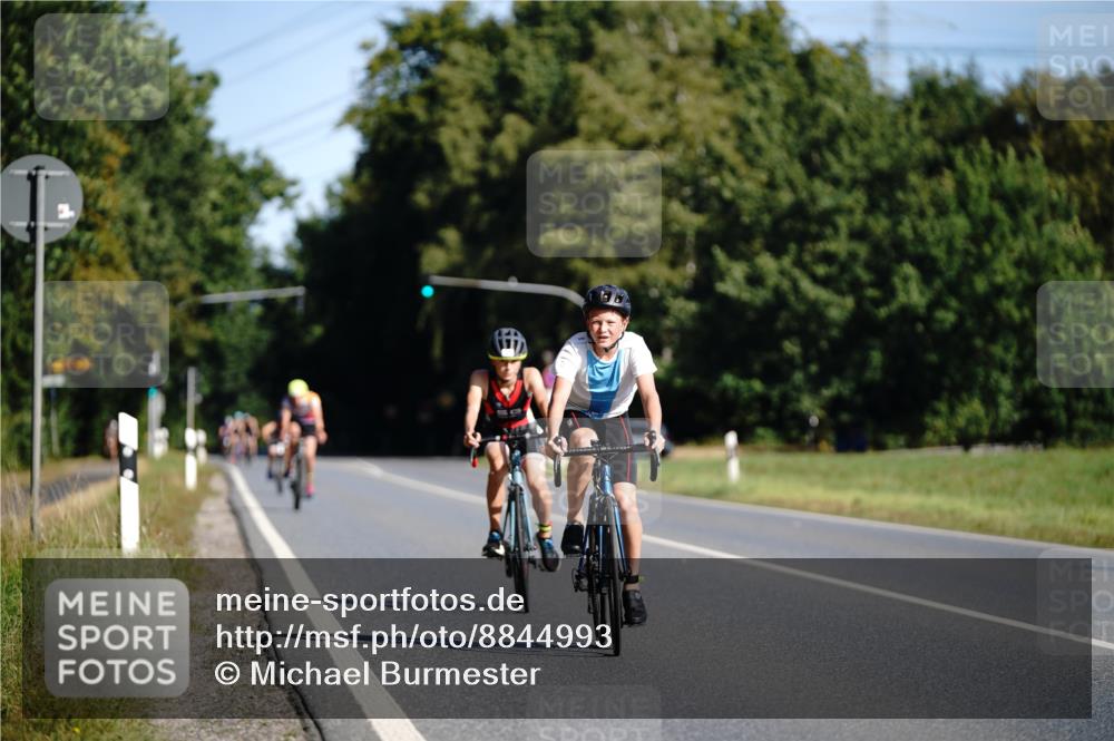 07.09.2025 - 19. Norderstedt Triathlon Michael Burmester http://msf.ph/oto/8844993 07.09.2025 10:42:32 Radfahren 107, 689 meine-sportfotos.de