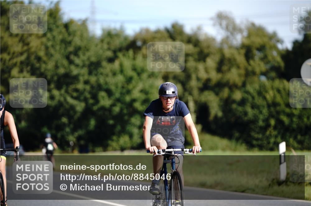 07.09.2025 - 19. Norderstedt Triathlon Michael Burmester http://msf.ph/oto/8845046 07.09.2025 10:43:02 Radfahren 635, 693 meine-sportfotos.de