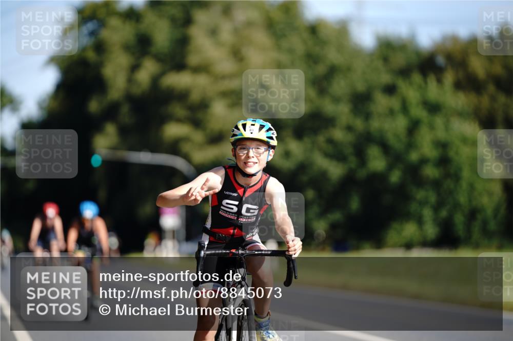 07.09.2025 - 19. Norderstedt Triathlon Michael Burmester http://msf.ph/oto/8845073 07.09.2025 10:43:16 Radfahren 62, 83, 123 meine-sportfotos.de