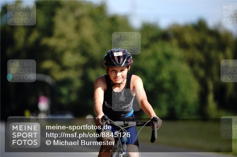07.09.2025 - 19. Norderstedt Triathlon Michael Burmester http://msf.ph/oto/8845126 07.09.2025 10:43:54 Radfahren 71 meine-sportfotos.de