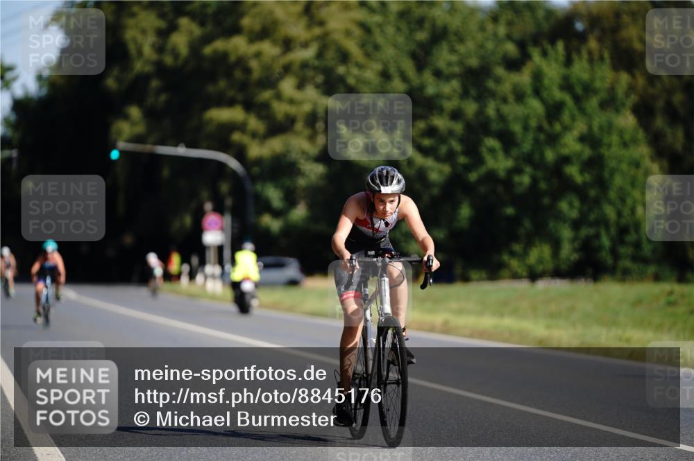 07.09.2025 - 19. Norderstedt Triathlon Michael Burmester http://msf.ph/oto/8845176 07.09.2025 10:44:39 Radfahren 77 meine-sportfotos.de