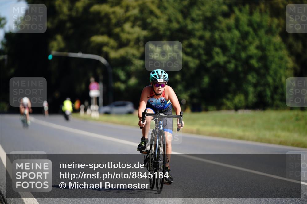 07.09.2025 - 19. Norderstedt Triathlon Michael Burmester http://msf.ph/oto/8845184 07.09.2025 10:44:45 Radfahren 100 meine-sportfotos.de